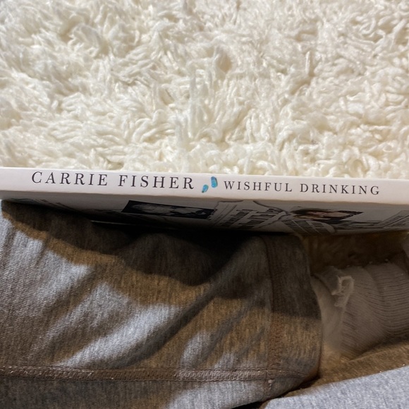 CARRIE FISHER WISHFUL DRINKING - A LIFE RIPPED FROM THE HEADLINES - HUMO… - Picture 2 of 9